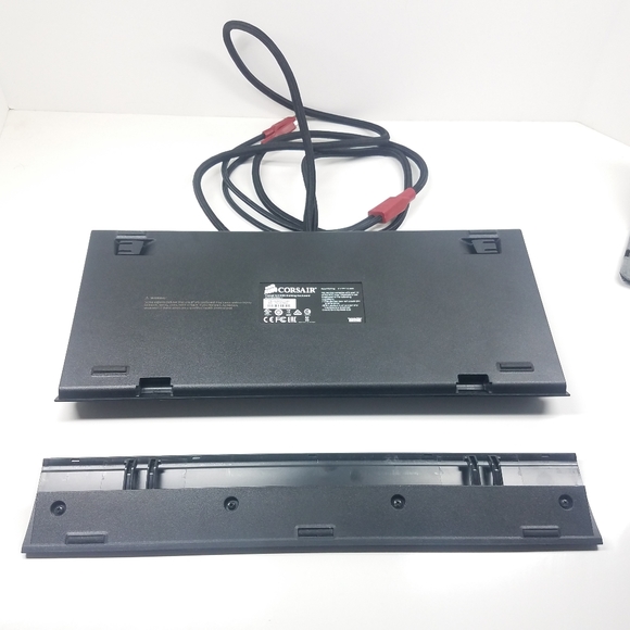 Corsair K65 RGB Gaming Keyboard - Picture 8 of 11